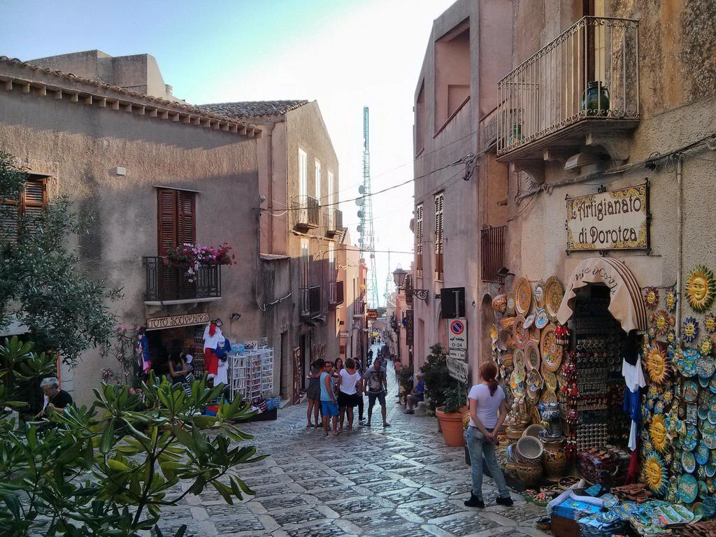 Casa Del Clown تراباني المظهر الخارجي الصورة